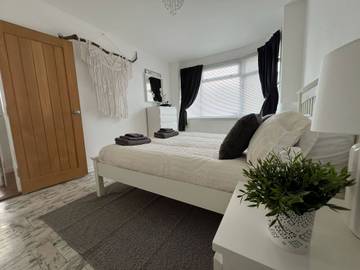 Holiday Rental for 4 People in Southampton, South East England, Photo 4