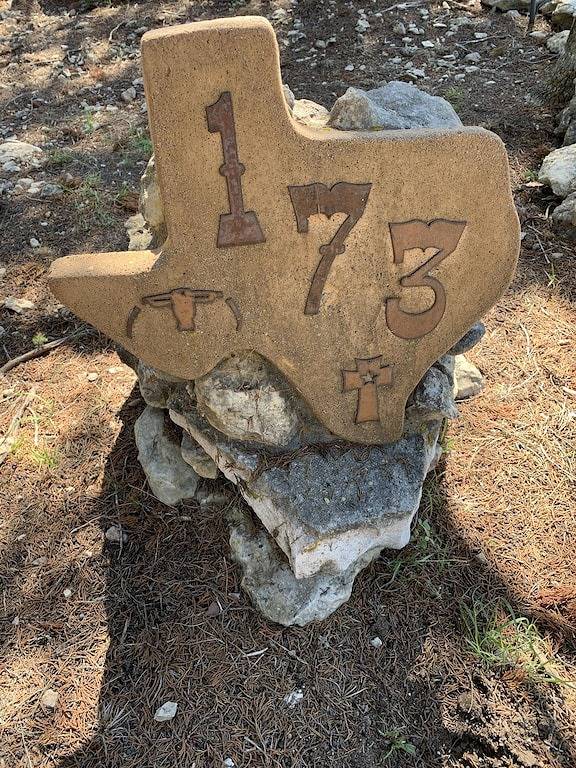 Cozy, Secluded, Log Cabin in Bosque County
