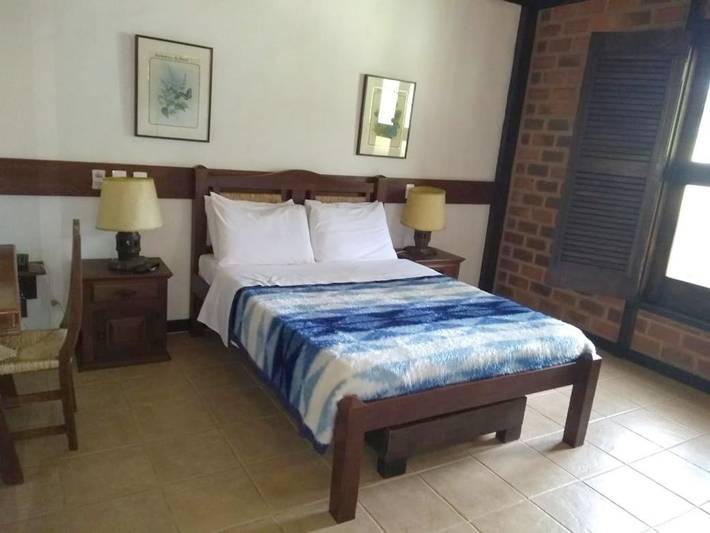 Pousadas para 10 pessoas, com sauna e jardim em Aracê