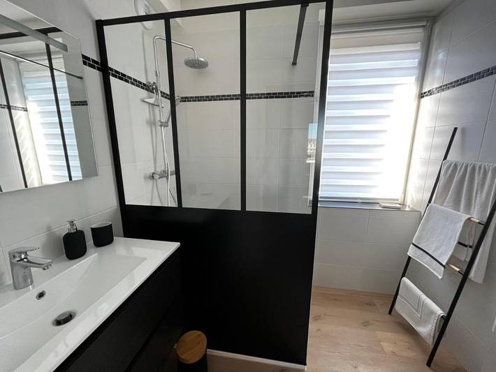 Gîte pour 4 personnes, avec vue dans Plage Lehan - 2