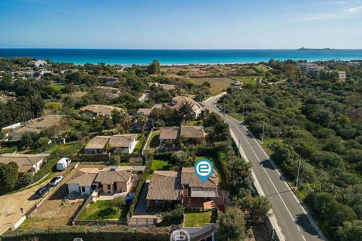 Vacation rental for 4 people, with terrace and yard in Simius