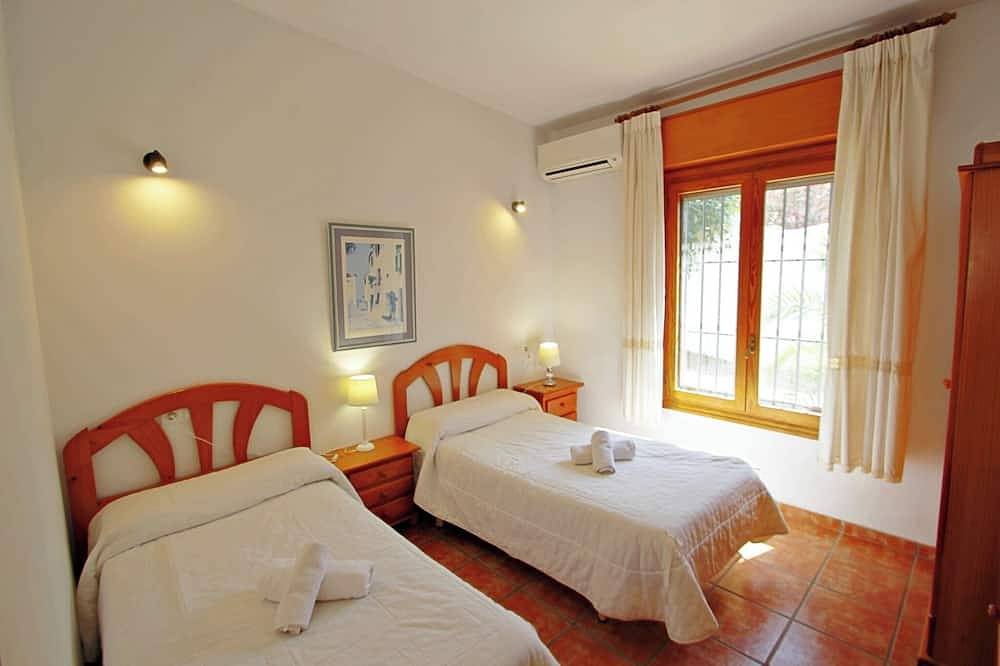 Pedro 6 - holiday home with pool in El Portet in Cala El Portet, Teulada (Spain)