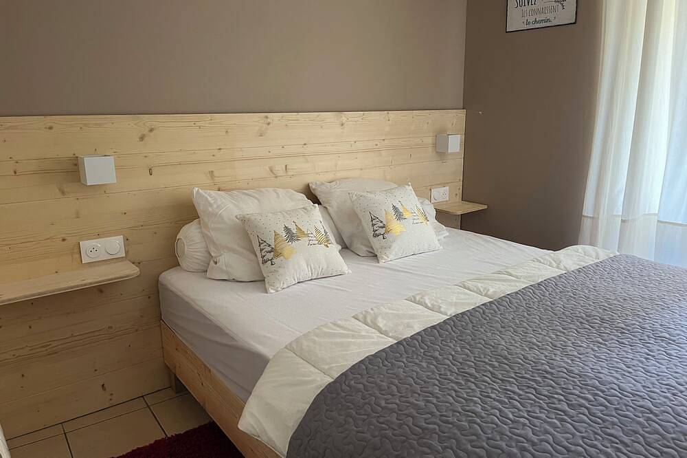 Maison de Montagne Détente Randos Ski Baignade Loups Wifi - Orlu Ax Les Thermes in Orlu, Pyrénées