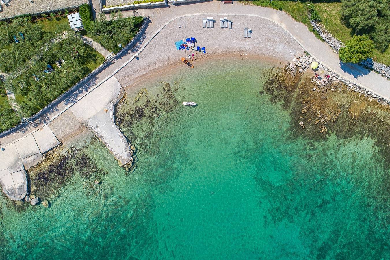 Appartement entier, Lovely Apartment Balu 16 near the beach in Zidarici, Krk