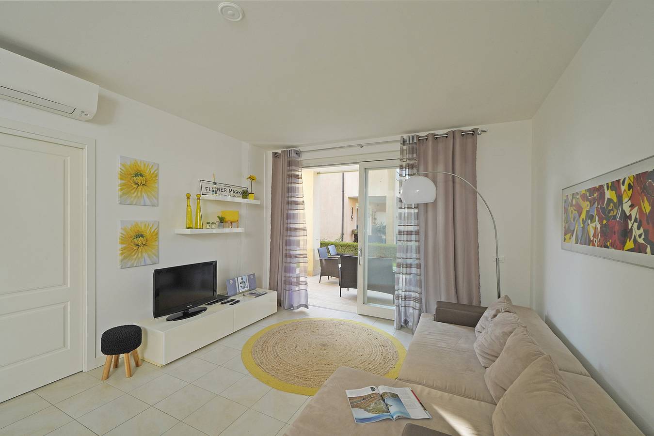 Geheel appartement, Le Corti Caterina C3 by Wonderful Italy in Lonato, Garda Bergen