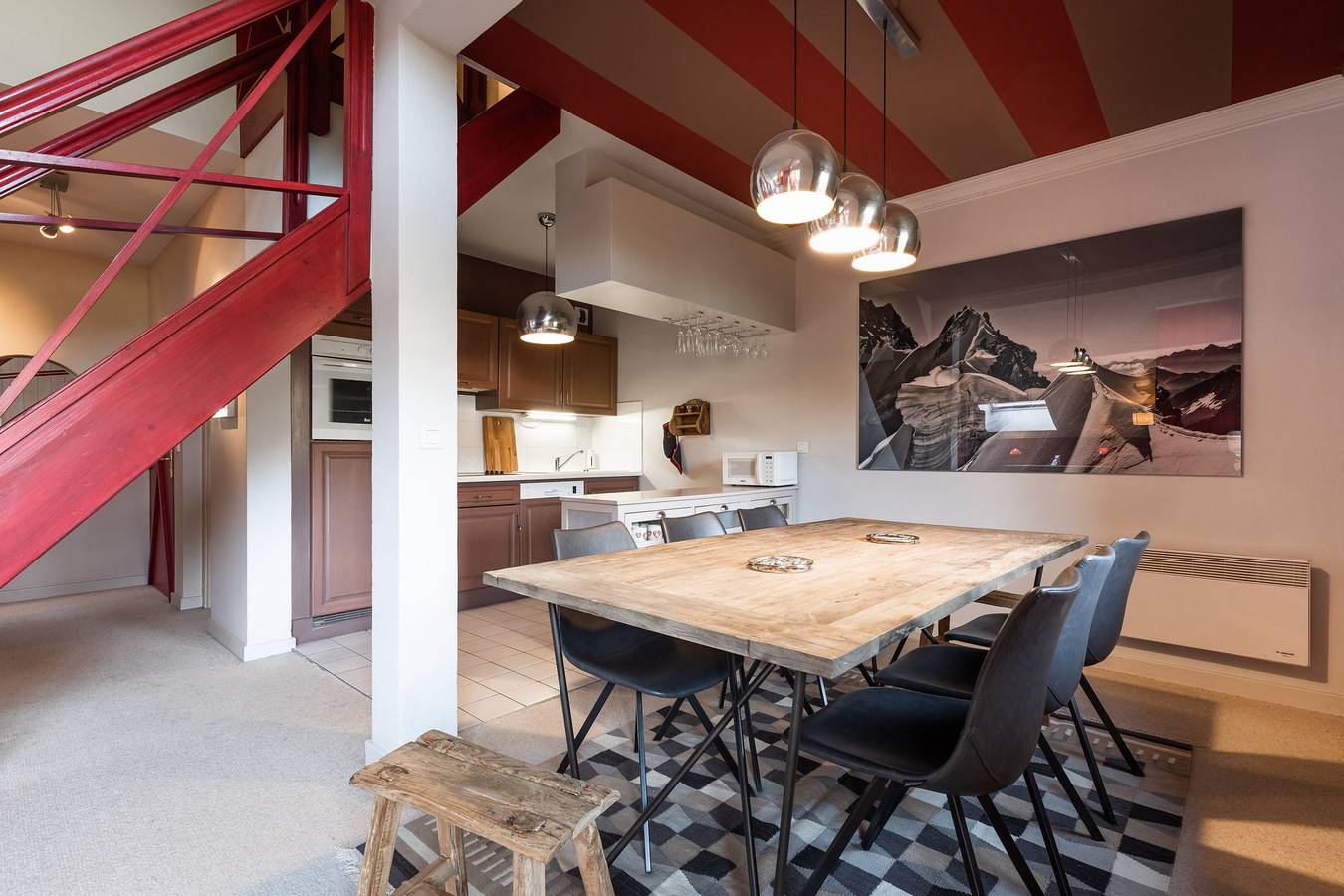 Ganze Ferienwohnung, 3*, sleeps 10, 4 bedrooms, slopes 100 m, mountain view in La Clusaz, Annecy und Umgebung