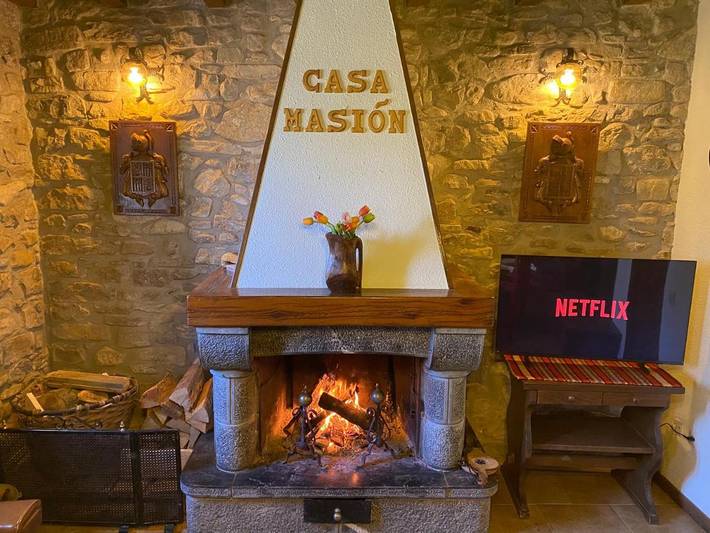 Casa de vacaciones para 8 personas, con piscina y terraza además de vistas y jardín, Se admiten mascotas en Cuenca de Pamplona - 3