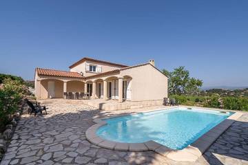 Cottage pour 8 personnes, avec terrasse et jardin à Oupia