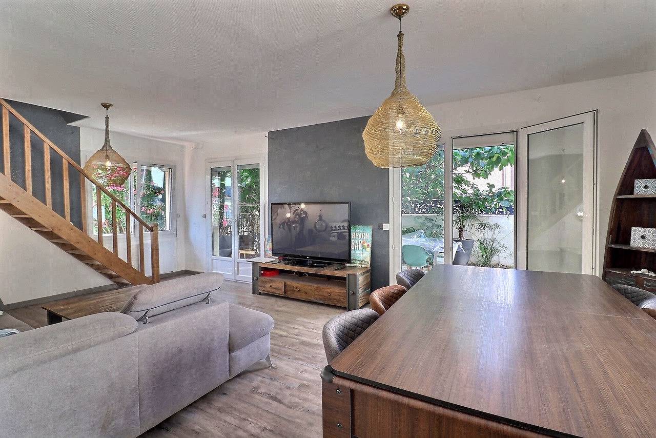 Magnificent 4 bedrooms house with jacuzzi close to the city center and the beach (ref 323010) in Valras-Plage, Côte d'Améthyste