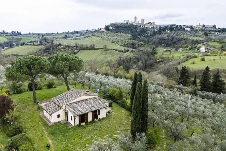 Gîte pour 4 personnes, avec jardin et piscine