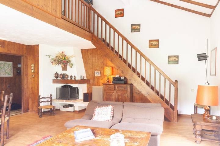 Appartement entier, Appartement au "Chalet Jade", avec vue sur les montagnes, balcon et Wi-Fi in Saint-Gervais-les-Bains, Pays du Mont-Blanc