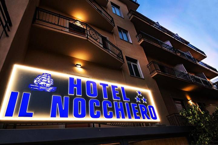 Hôtel pour 3 personnes, avec vue et terrasse dans Soverato Marina - 3