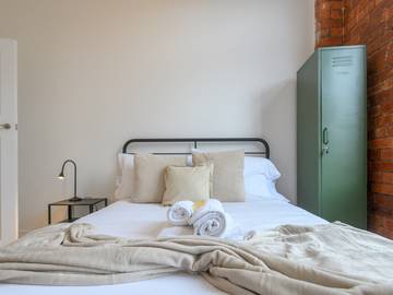 Glamping for 4 People in Leeds, West Yorkshire, Photo 3