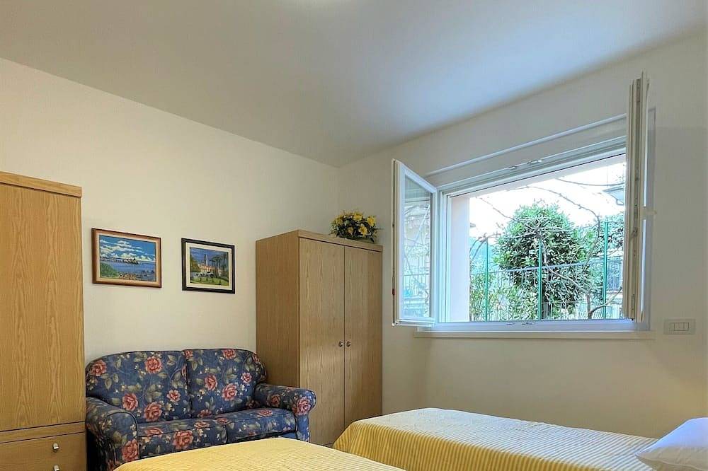 Ganze Wohnung, Happy Days mit Garten und Parkplatz in Intra (Verbania), Comune di Verbania