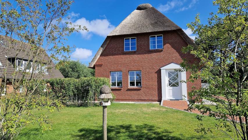 Ferienhaus für 6 Personen, mit Terrasse und Garten sowie Sauna in Nebel