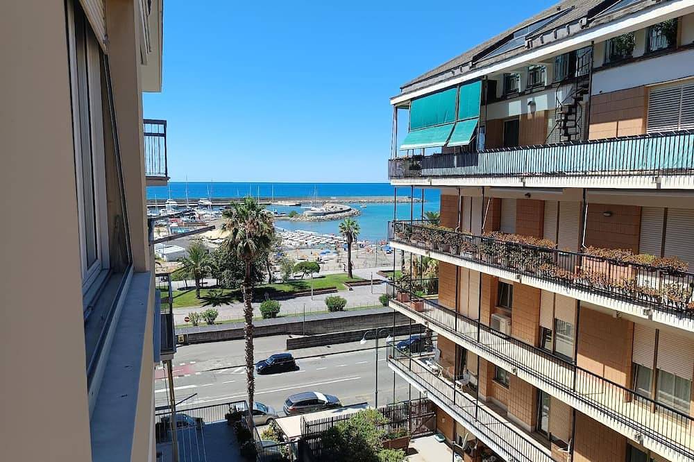 Entire apartment, Holiday apartment Chiavari for 1 - 5 persons with 1 bedroom - Holiday apartment in one or multi-fami in Chiavari, Riviera di Levante