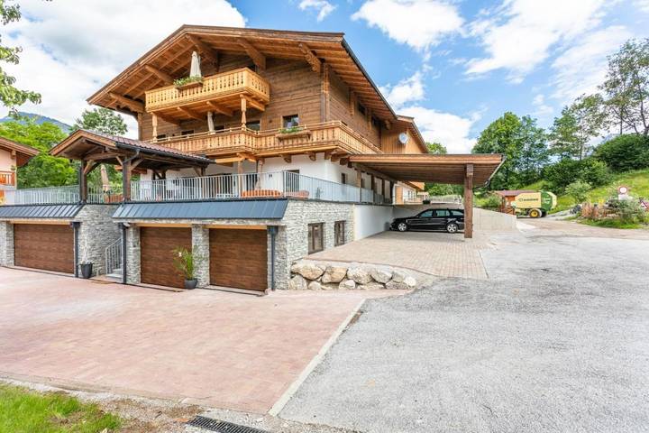 Ferienwohnung für 5 Personen, mit Terrasse und Garten sowie Sauna und Ausblick in Lofer - 2