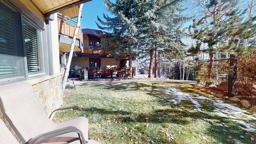 Vacation rental for 4 people, with terrace and hot tub in Snowmass Village