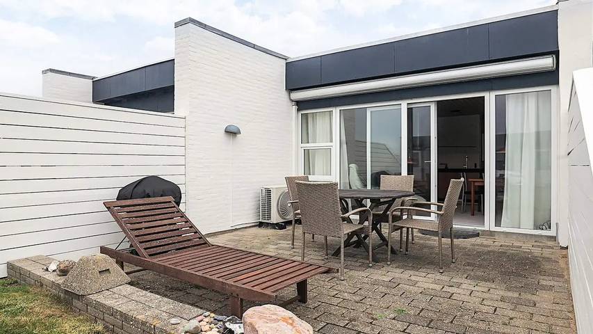Ferieudlejning for 5 personer, med terrasse i Agger