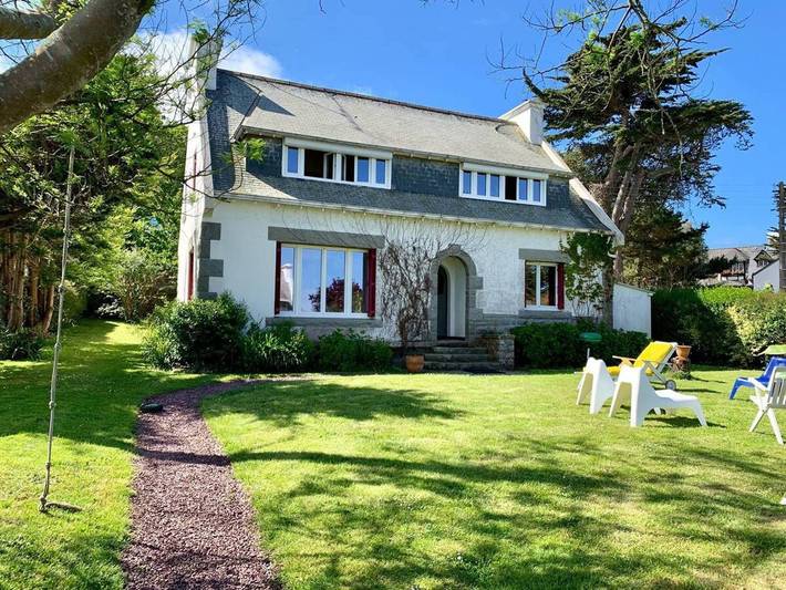 Location de vacances pour 8 personnes, avec terrasse et jardin, adapté aux familles dans Plage Tresmeur - 4