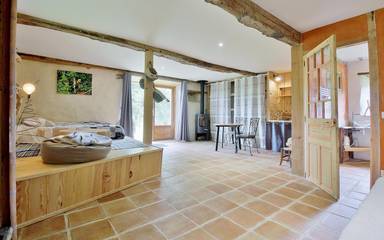 Gîte pour 2 personnes, avec jardin à Aucun