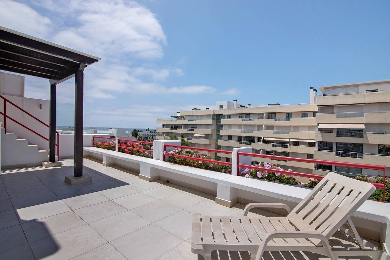 Entire apartment, Marina Vilamoura Penthouse Luxury Apartment with Sea View, Wi-Fi and Air Conditioning in Vilamoura, Quarteira