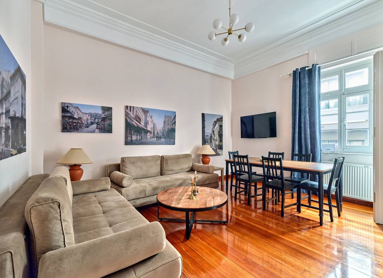 Entire apartment, Elegant apartment in Syntagma square in Central Section of Athens, Athens