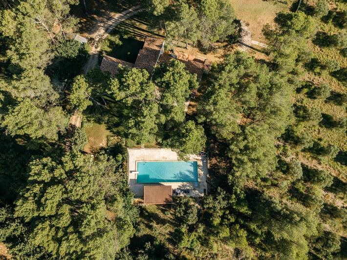 Location de vacances pour 10 personnes, avec Balcon et Terrasse ainsi que Jardin et Piscine à Paradou