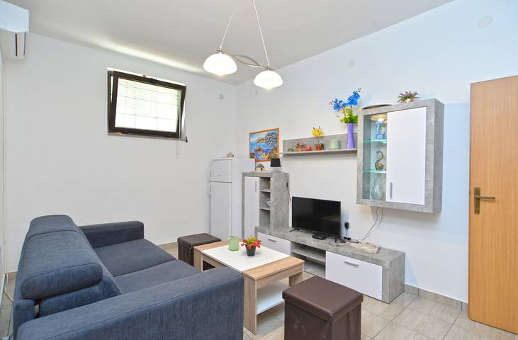 Ganze Wohnung, Ferienwohnung für 2 Personen mit Balkon/Terrasse in Vinkuran, Südküste Istrien