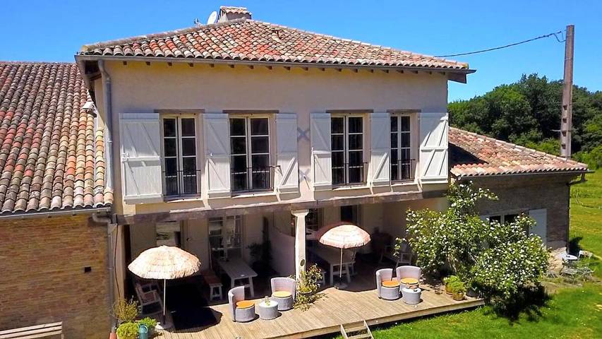 Appartement de vacances pour 6 personnes, avec Terrasse et Jardin ainsi que Piscine et Sauna
