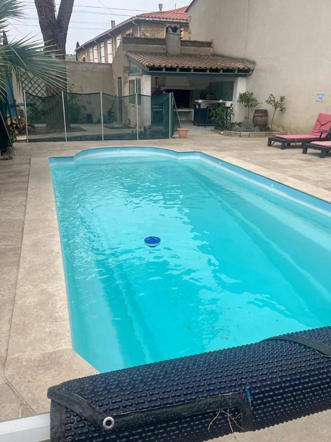 Location de vacances pour 2 personnes, avec jardin ainsi que vue et piscine, adapté aux familles à Argeliers - 2