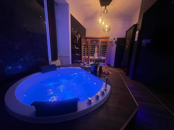 Gîte pour 2 personnes, avec jacuzzi ainsi que terrasse et sauna à Quimperlé - 2