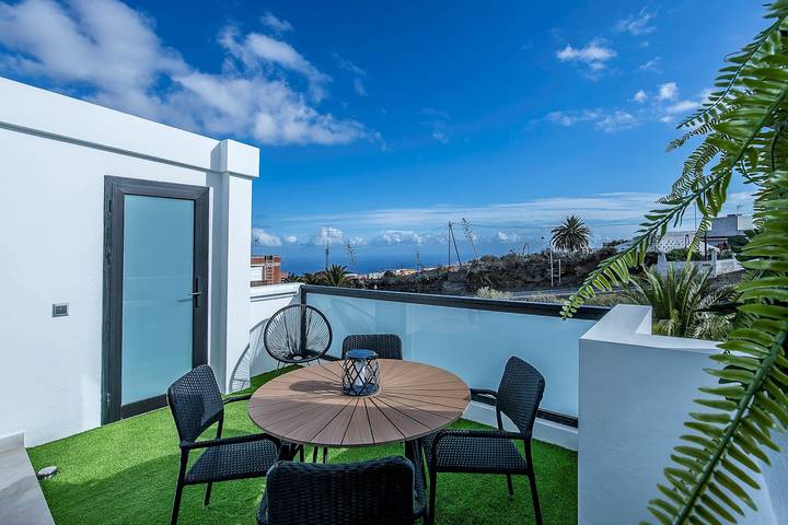 Appartement entier, Appartement de vacances pour 3 personnes avec terrasse in Santa Cruz de Tenerife, East Coast of Tenerife
