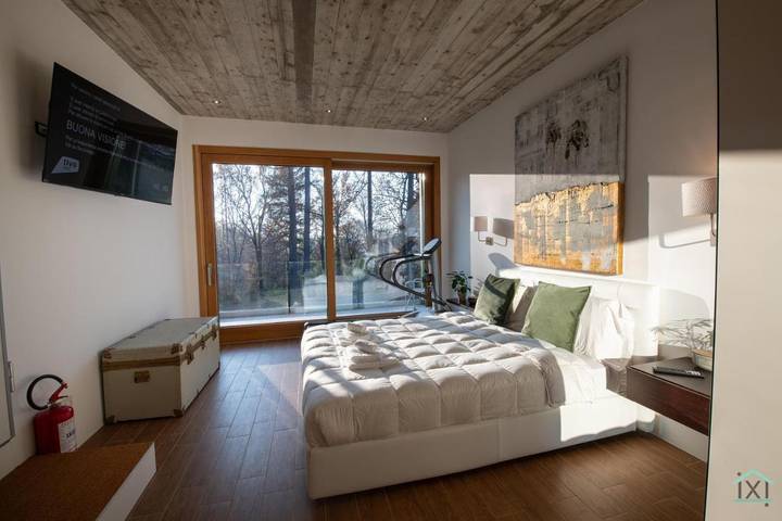 Ferienwohnung für 4 Personen, mit Ausblick und Terrasse sowie Pool und Garten in Luganer See (Lombardei)