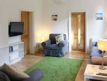 Log Cabin for 6 People in Wootton Bridge, Isle of Wight, Photo 1