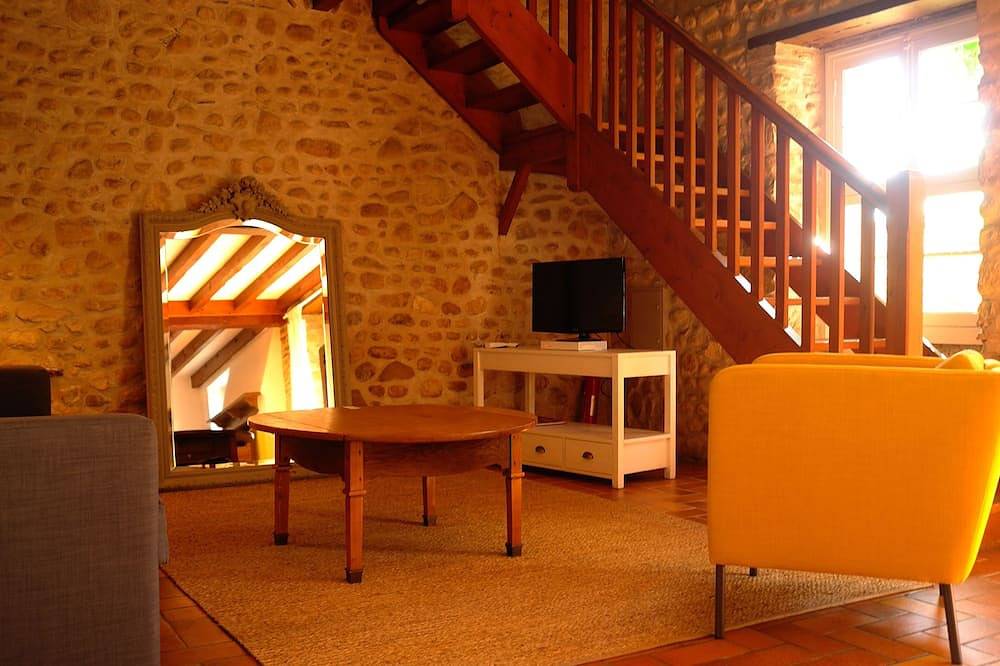 Petite maison en pierre avec vue dominante sur le piémont Pyrénées (2 personnes) in Gan, Béarn