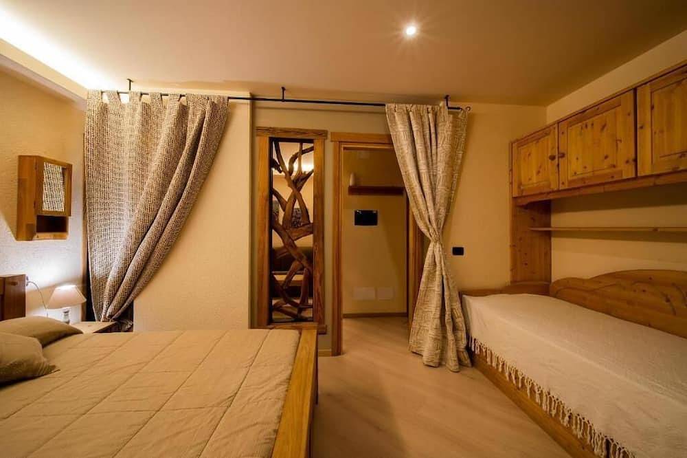 Entire apartment, Apartment 1- Blue Moon in Cervinia Cielo Alto, Valtournenche