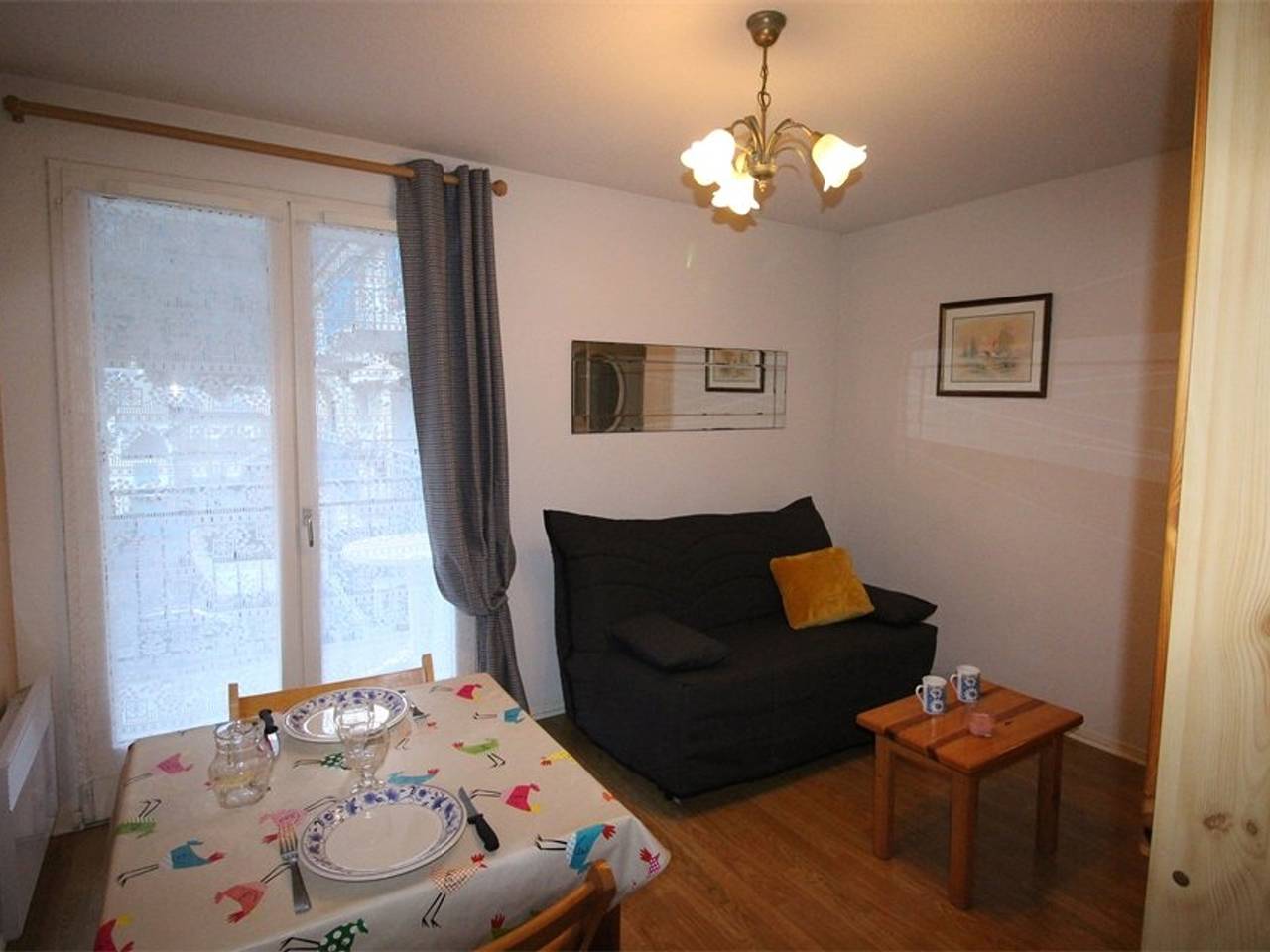Studio entier, Studio Cabine Calme, Parking, Balcon, Animaux Ok - 4 Pers. à Bagnères-de-Luchon in Luchon-Superbagnères, Bagnères-de-Luchon