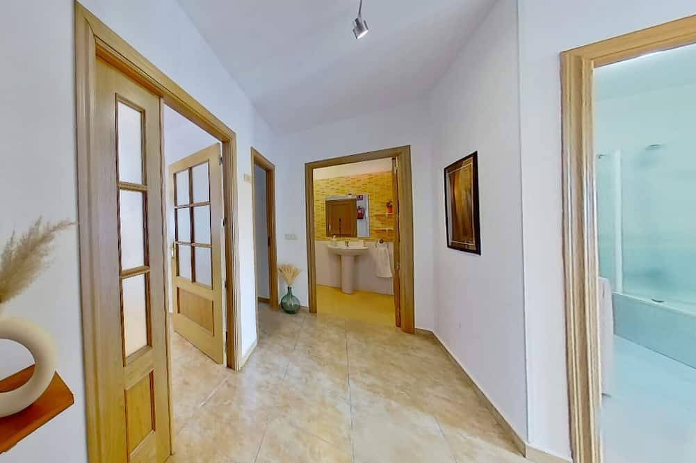 Apartamento Callejón del Pozo Iv cerca Puy [6-9 p] in Gálvez, Provincia de Toledo