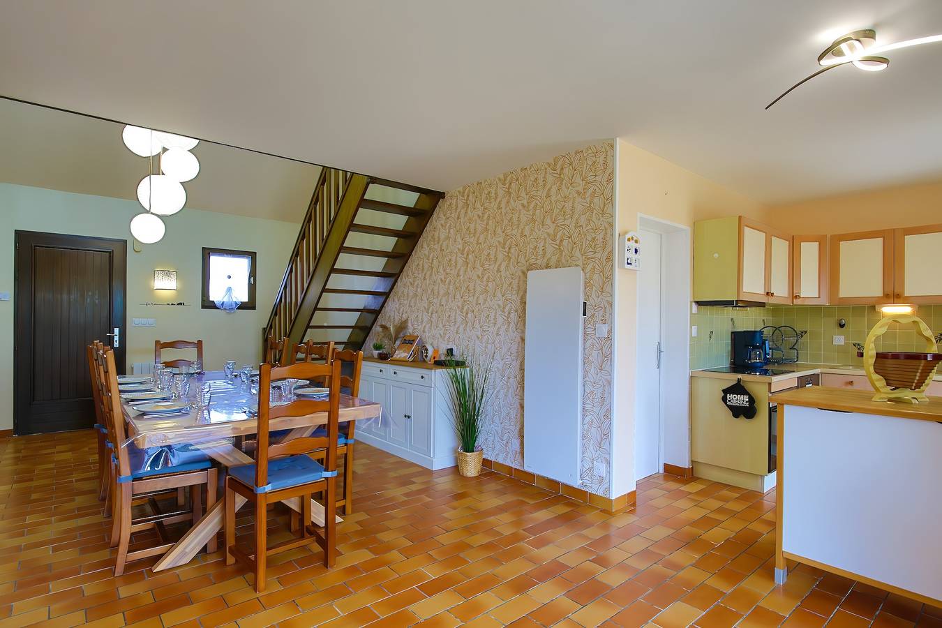 Ferienhaus „Les Volets Bleus“ mit Terrasse, privatem Garten und Wlan in Pirou, Coutances und Umgebung