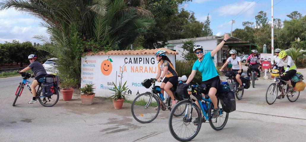 Camping pour 4 personnes, avec Jardin ainsi que Piscine et Vue