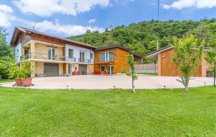 Casa vacanza spaziosa e comoda con parcheggio e Wifi in Chiusa di Pesio, Alpi Liguri