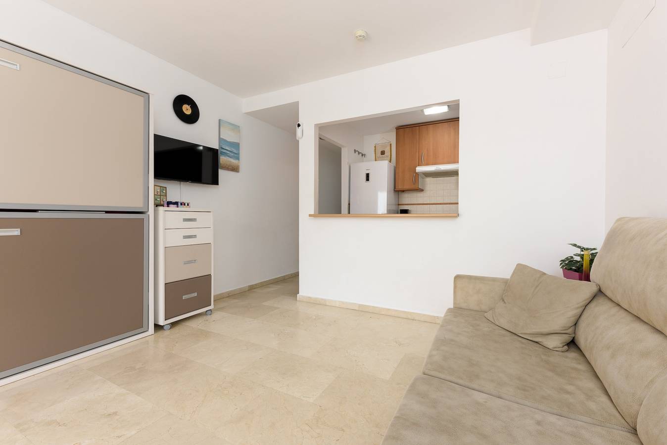Appartement entier, Appartement "Marina 122" avec piscine partagée, Wi-Fi et climatisation in Playa Ancha, Casares