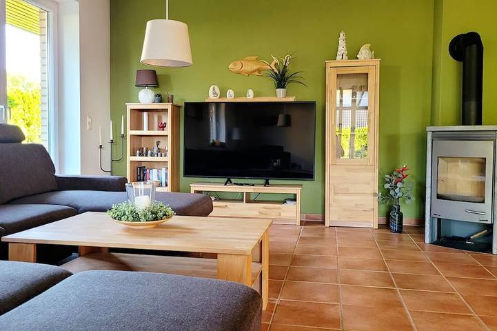 Ferienwohnung für 6 Personen, mit Balkon und Garten in Alt Schwerin