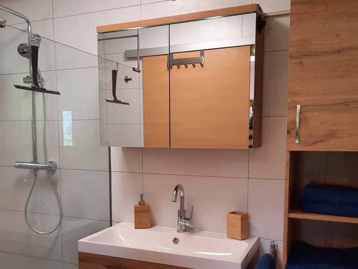 Ganze Ferienwohnung, Fewo Kiwi mit Balkon - Ferienwohnung Kiwi in Weyregg am Attersee, Bezirk Vöcklabruck
