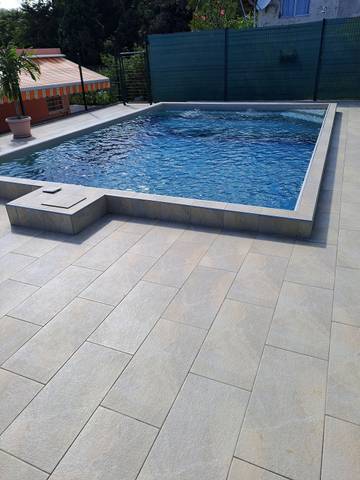 Location de vacances pour 2 personnes, avec piscine et terrasse dans Riviere la Lezarde