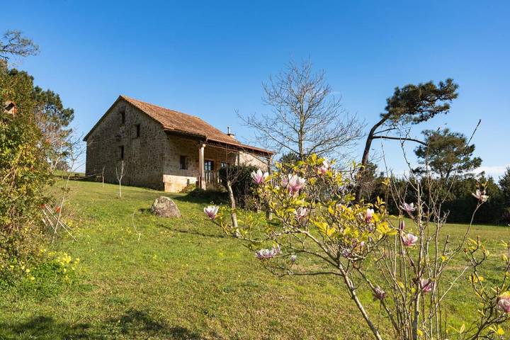 Casa rural para 7 personas, con jardín y vistas en Barbanza