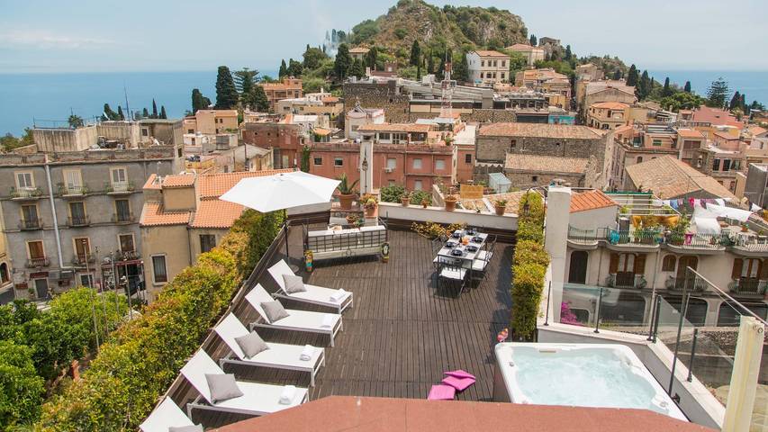 Ferienhaus für 6 Personen, mit Whirlpool und Terrasse sowie Garten in Taormina - 4