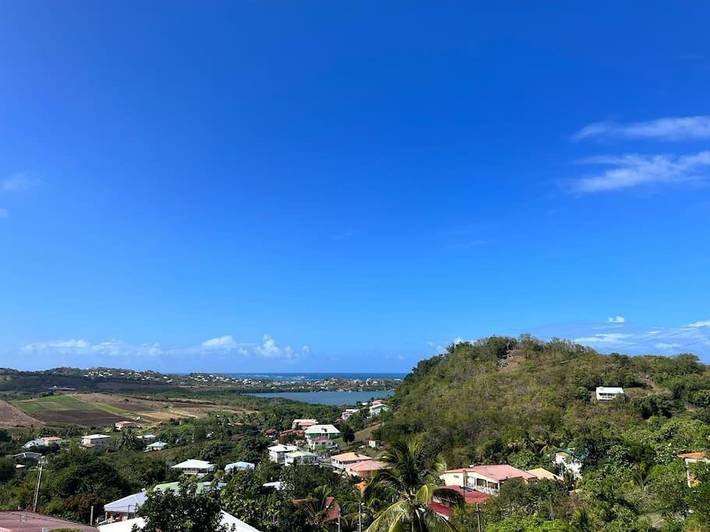 Appartement de vacances pour 2 personnes, avec vue ainsi que terrasse et jardin