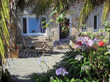 Gîte pour 4 personnes, avec terrasse et jardin, animaux acceptés à Lanmodez